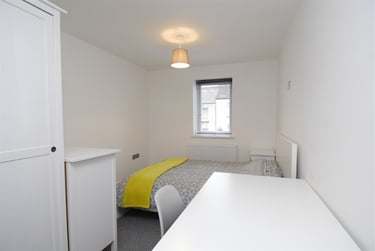 2 bed house, Belgrave Lane, Mutley, Plymouth, PL47DA - Image 3